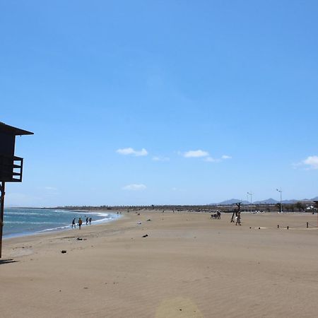 2Br Terrace Home - 10 Min Walk To The Beach Playa Honda  Luaran gambar